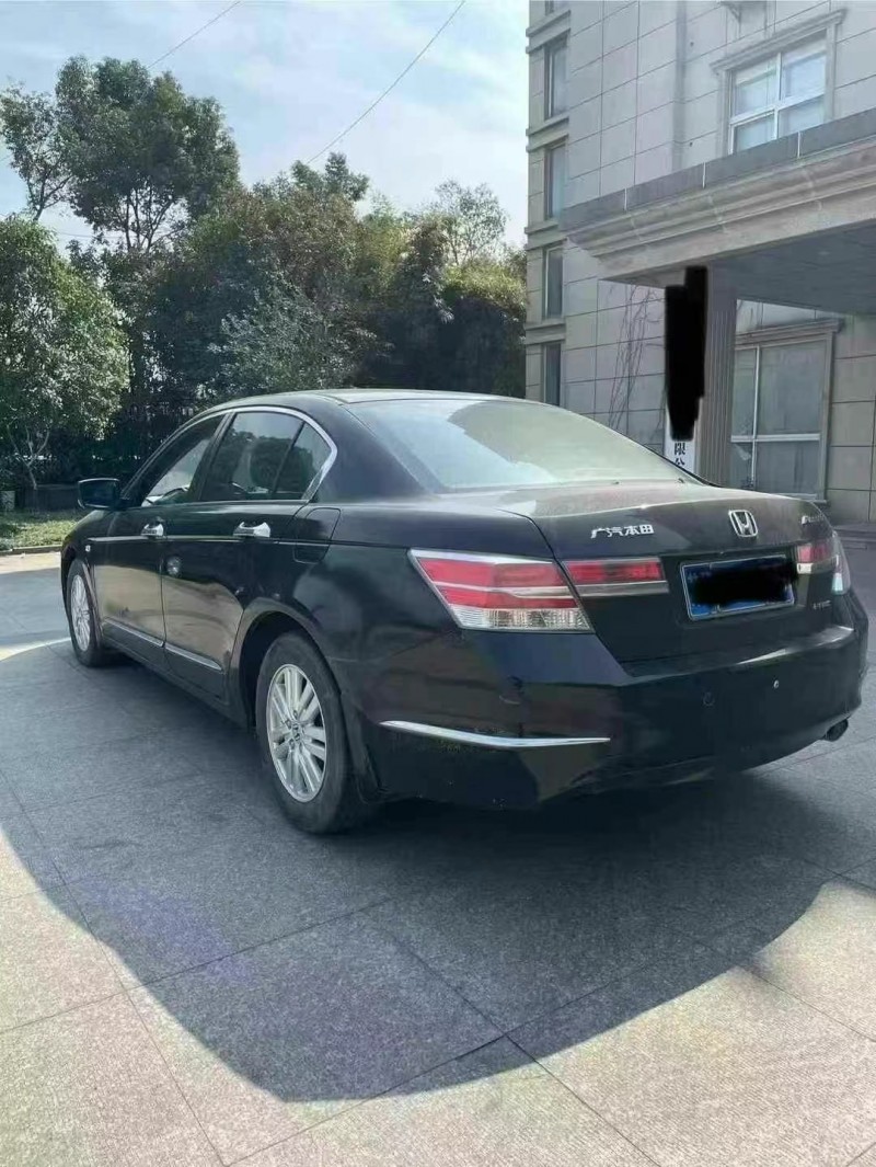 徐州13年本田雅阁8