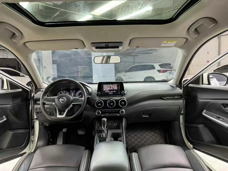 成都20年日產軒逸8