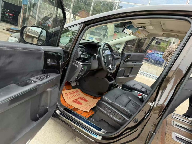 徐州20年本田艾力绅4