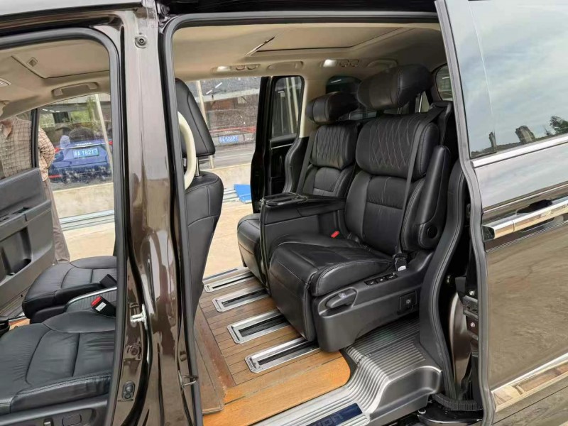 徐州20年本田艾力绅8