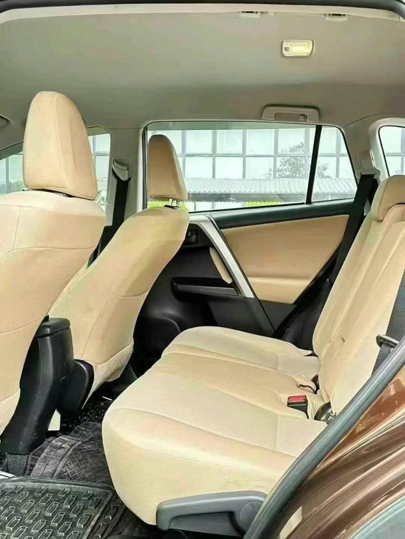 东莞19年丰田RAV4荣放4