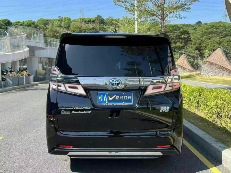 深圳22年豐田威爾法9