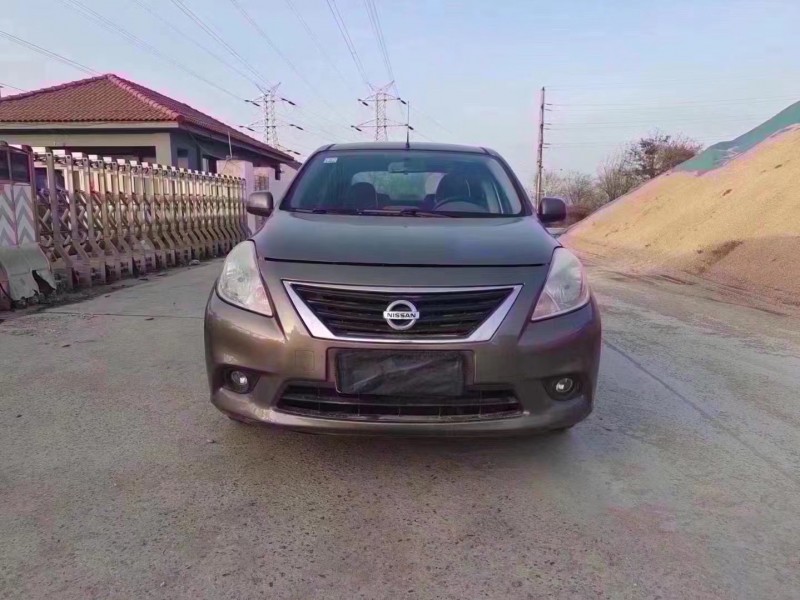 青島13年日產陽光1