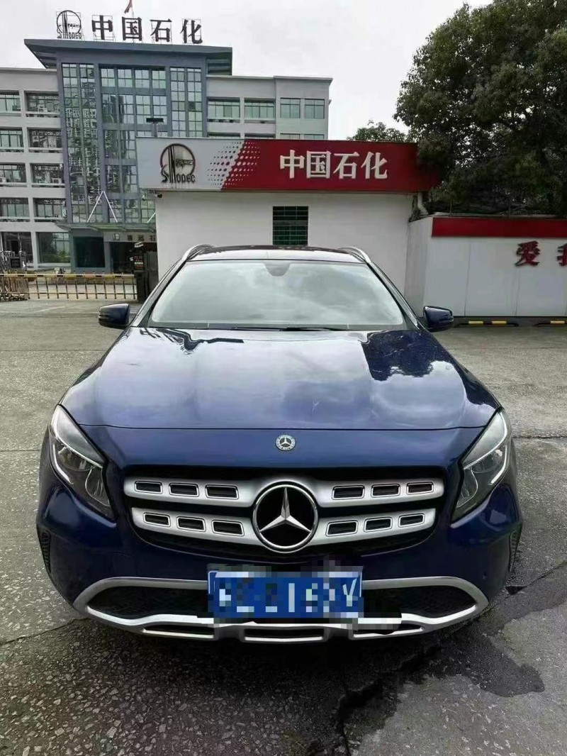 东莞19年奔驰GLA1