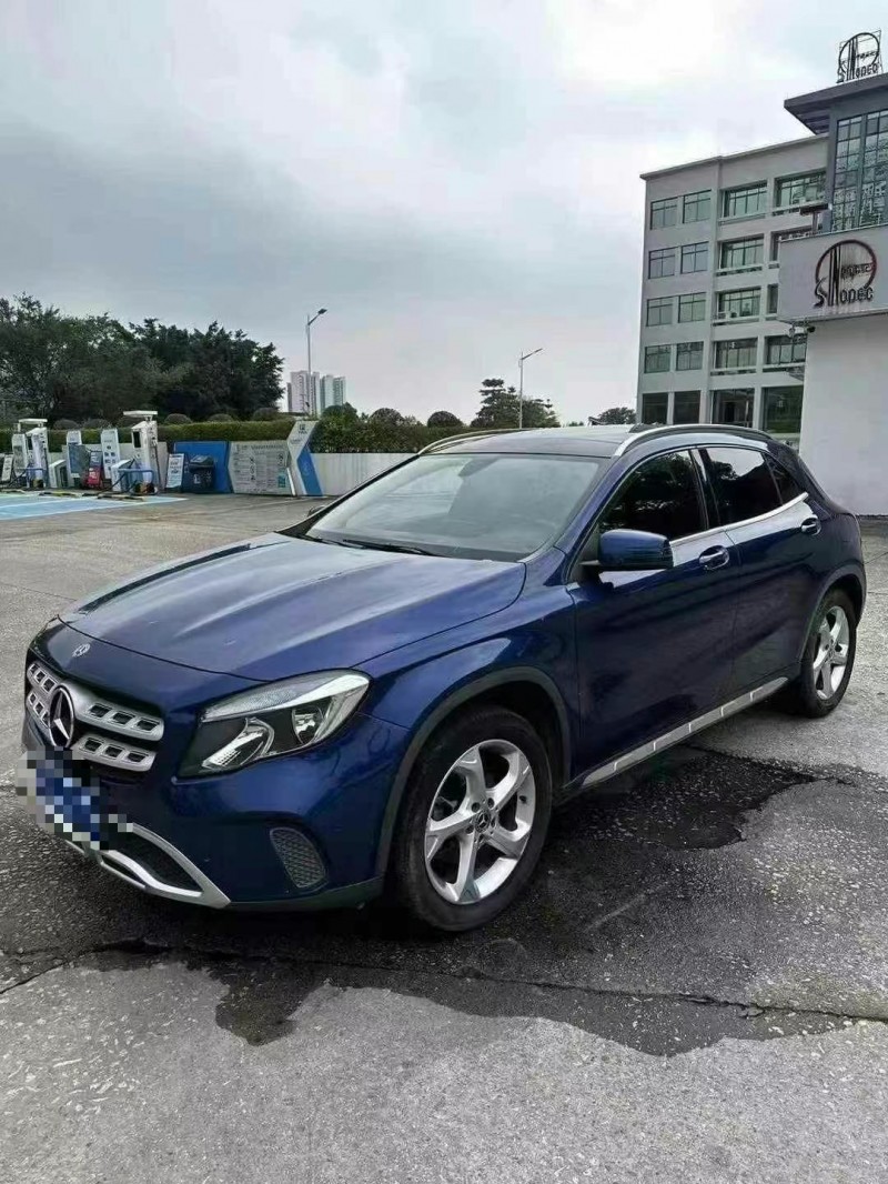 东莞19年奔驰GLA2