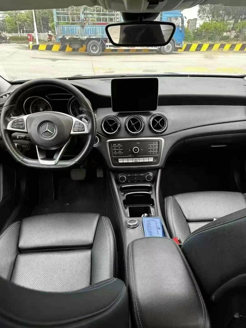 东莞19年奔驰GLA5