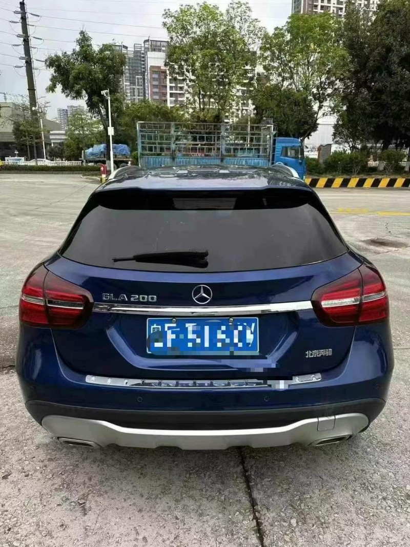 东莞19年奔驰GLA9