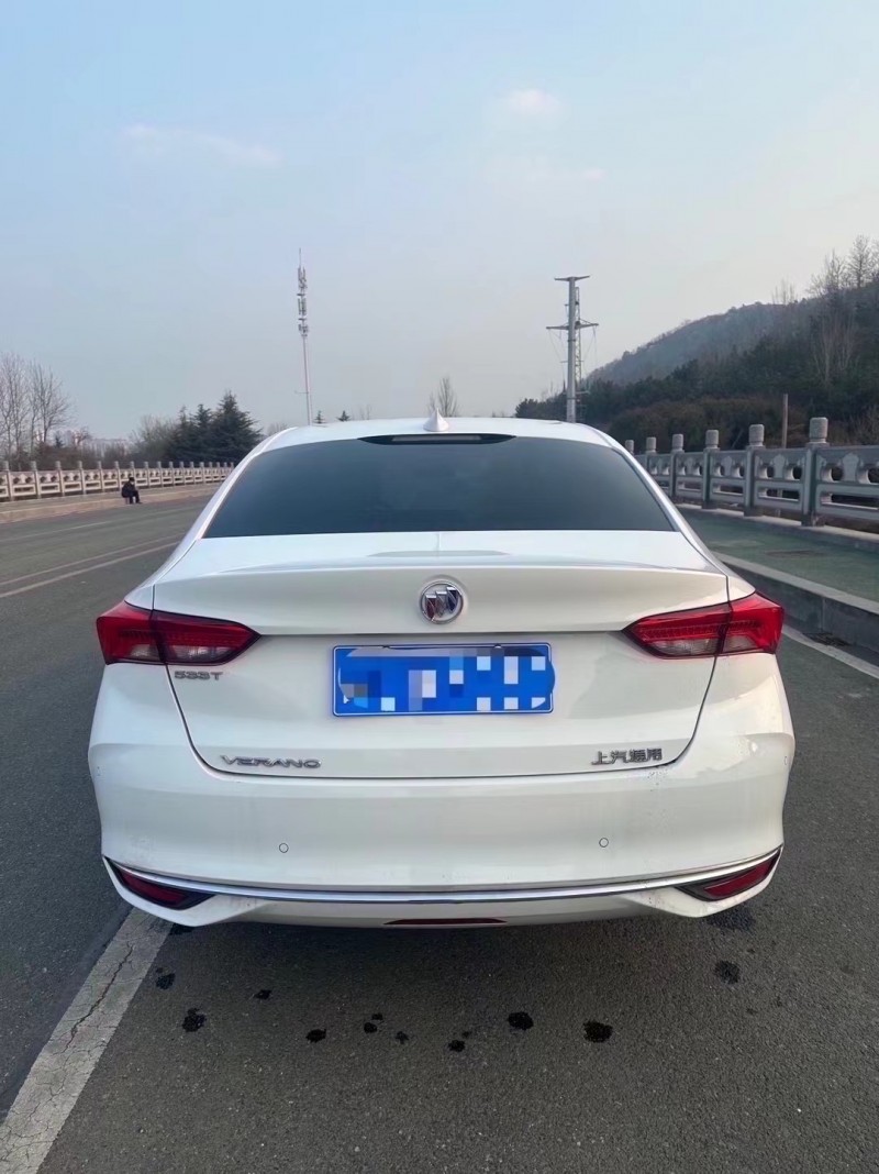 青岛23年别克威朗9