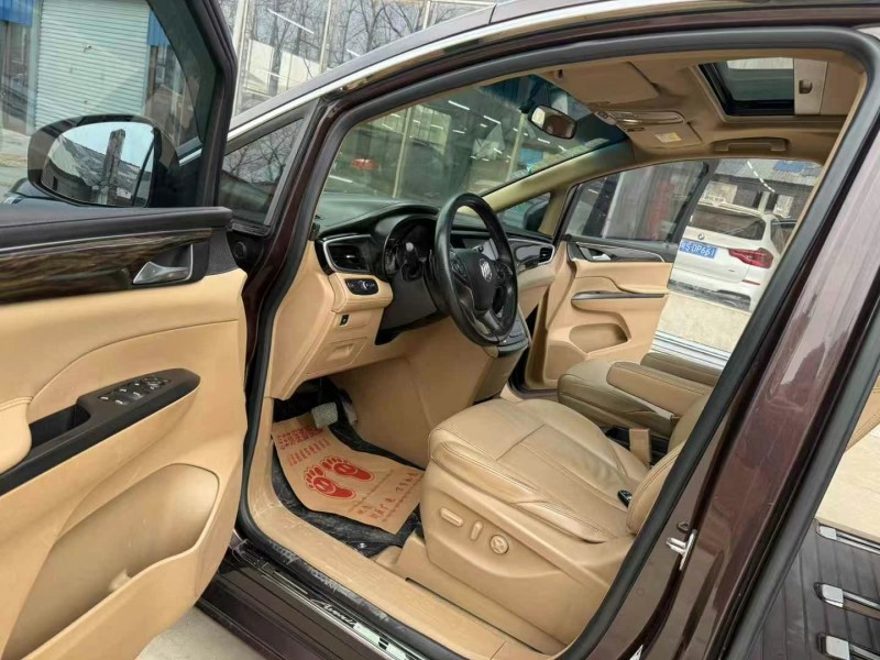 徐州17年别克GL84