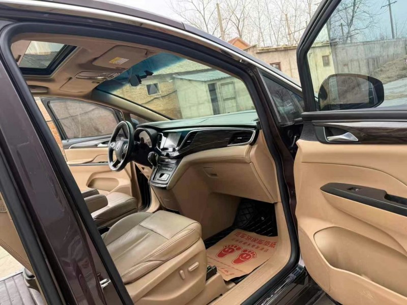 徐州17年别克GL86