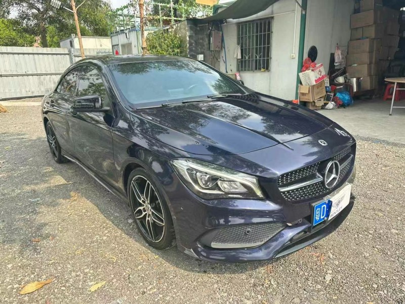 广州17年奔驰CLA3