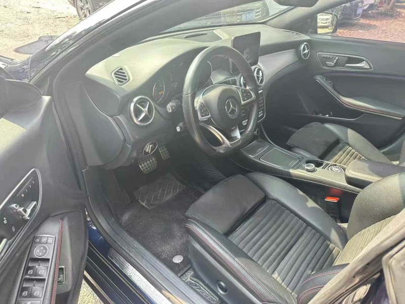 广州17年奔驰CLA6