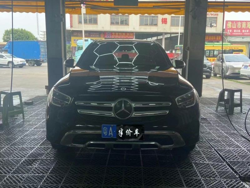 广州19年奔驰GLC1