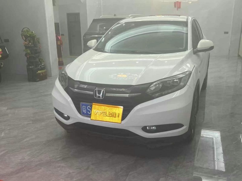 东莞18年本田缤智3