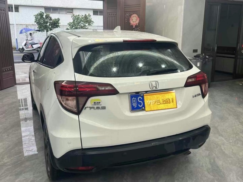 东莞18年本田缤智7