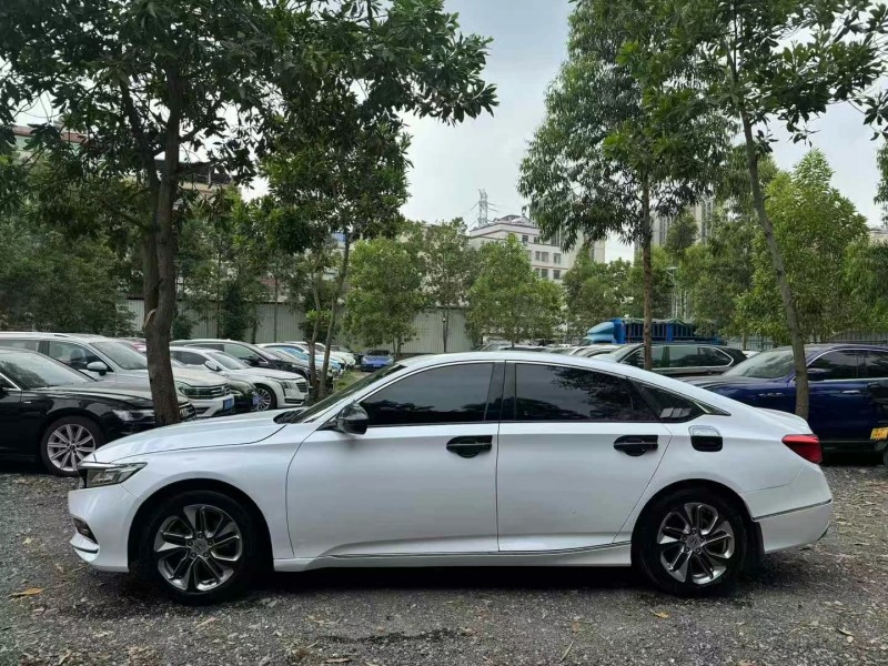 广州20年本田雅阁7