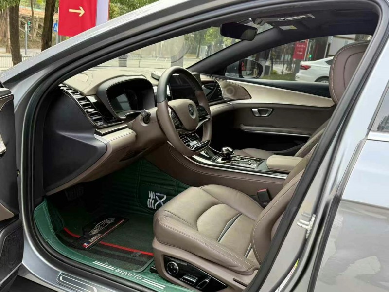 广州23年比亚迪汉5