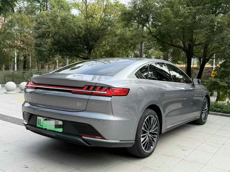 广州23年比亚迪汉9