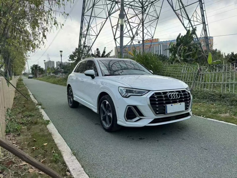 广州22年奥迪Q33