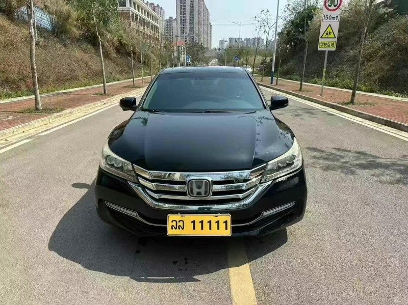 南宁14年本田雅阁1