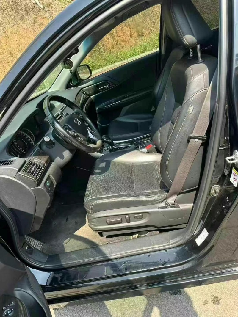 南宁14年本田雅阁4