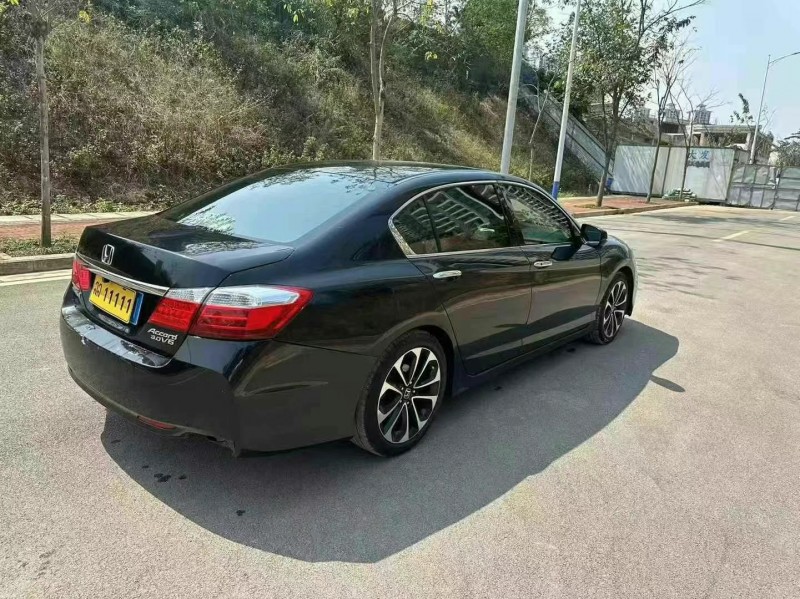 南宁14年本田雅阁8