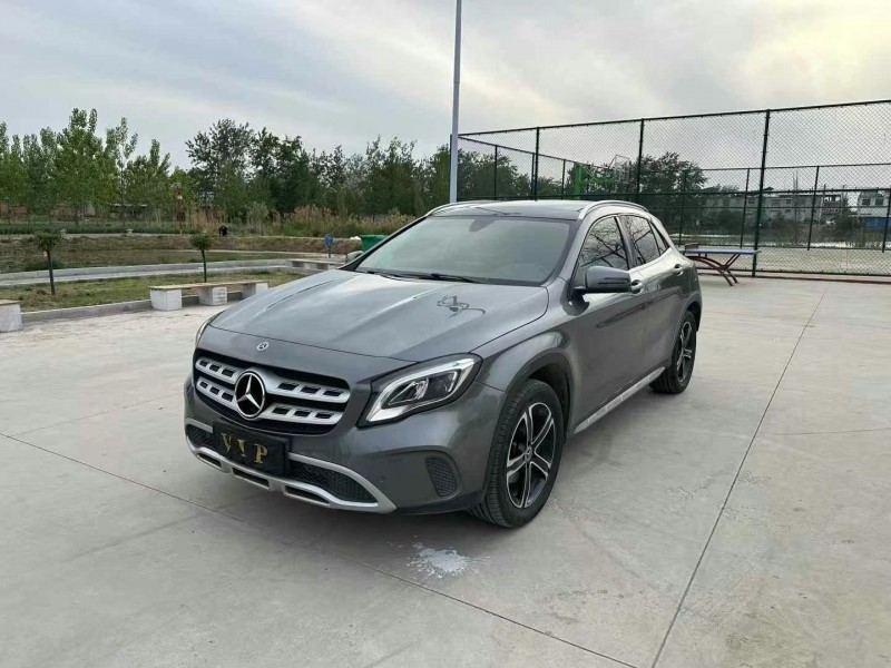 徐州18年奔驰GLA2
