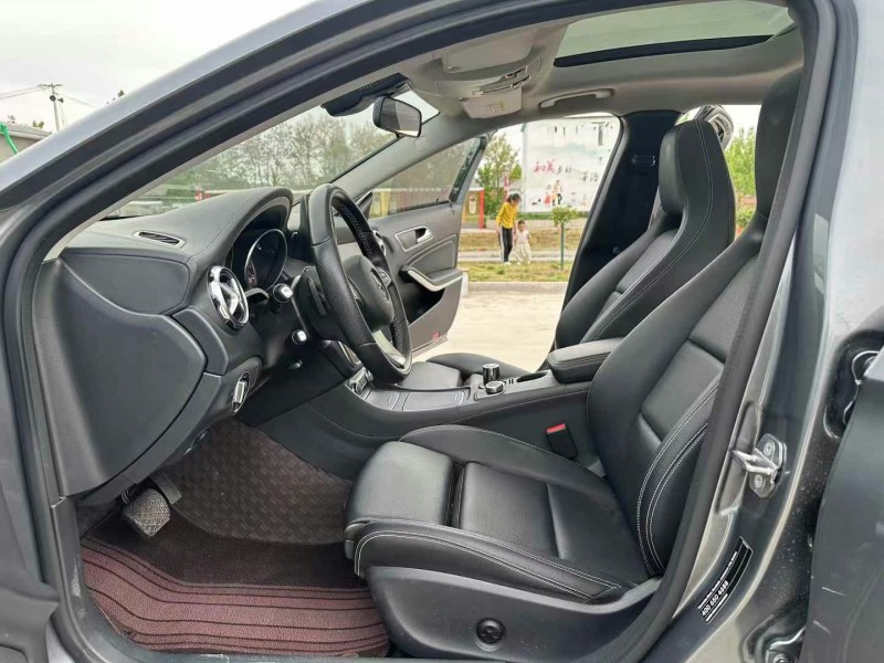 徐州18年奔驰GLA3