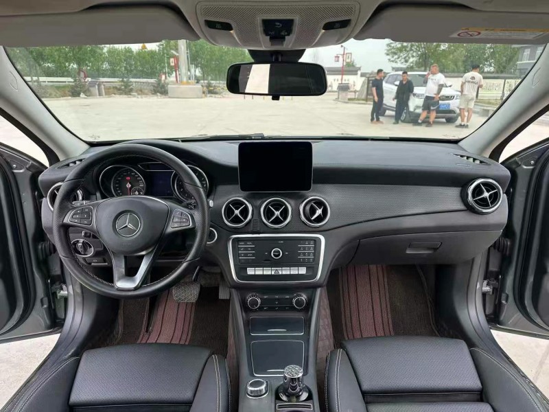 徐州18年奔驰GLA4