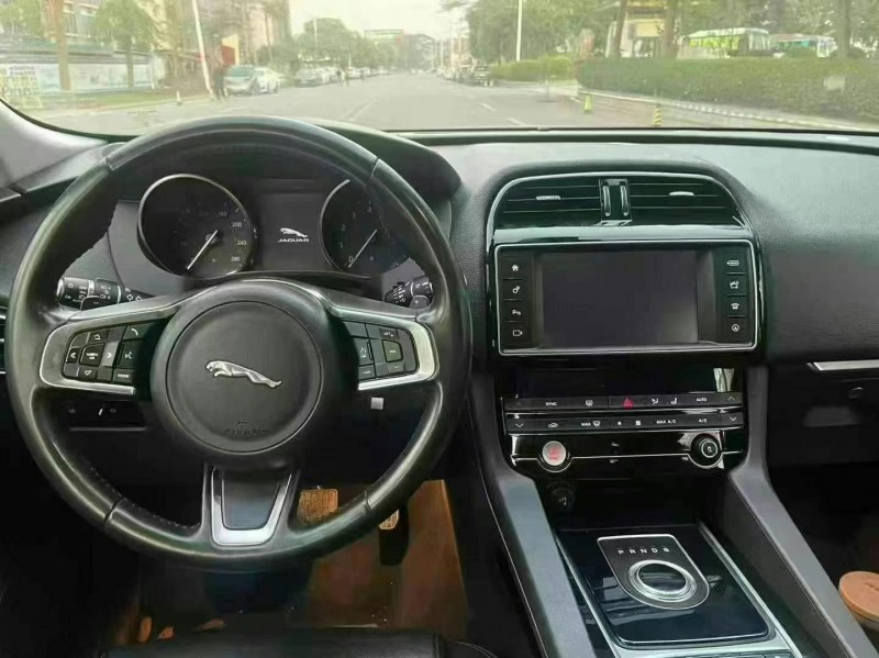 珠海18年捷豹F-PACE7