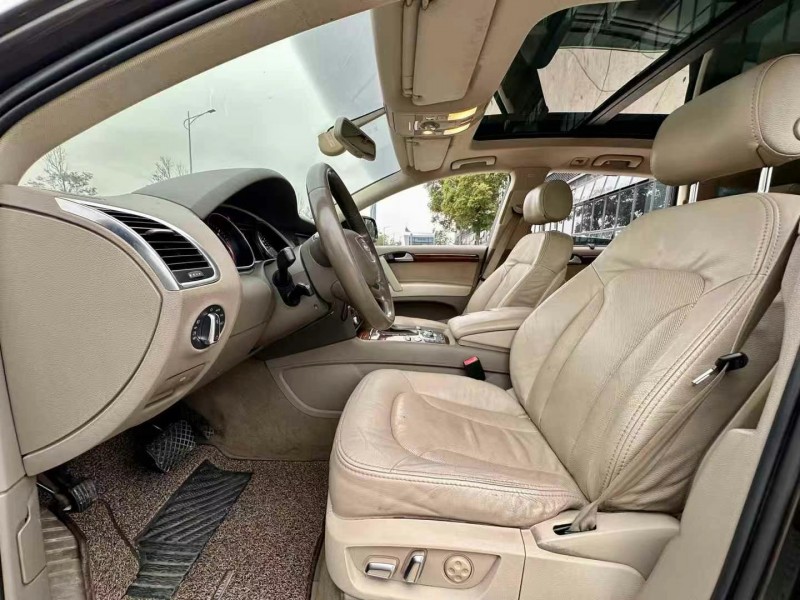 东莞15年奥迪Q76