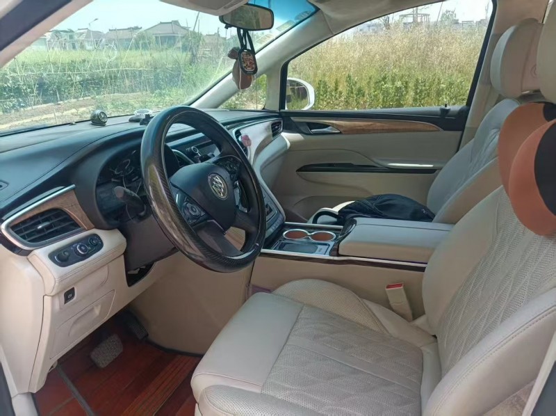 徐州17年别克GL83