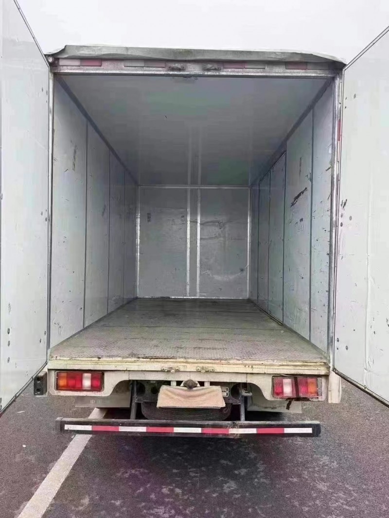 邯鄲23年卡車系列重汽豪沃6