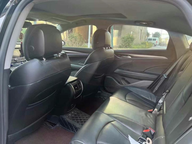 徐州20年别克君越6