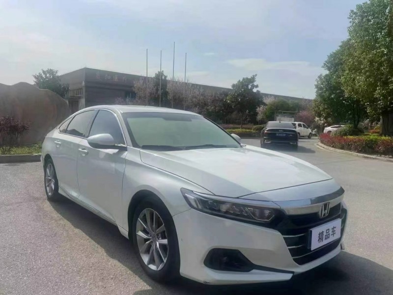 襄阳23年本田雅阁3