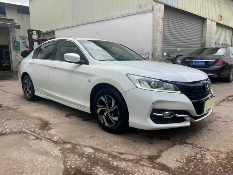 广州17年本田雅阁2