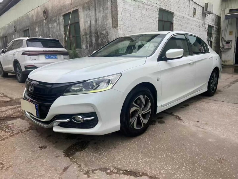 广州17年本田雅阁3