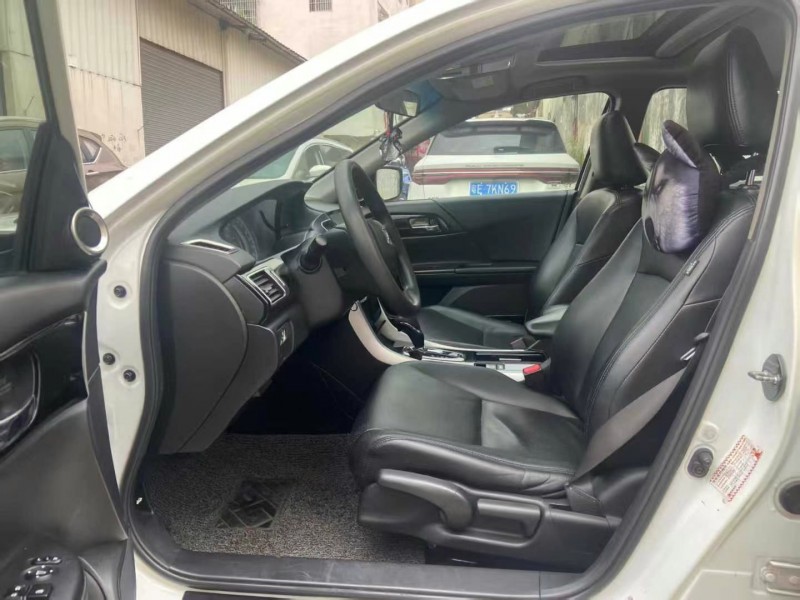 广州17年本田雅阁5