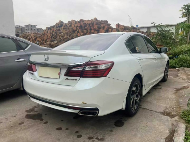 广州17年本田雅阁7