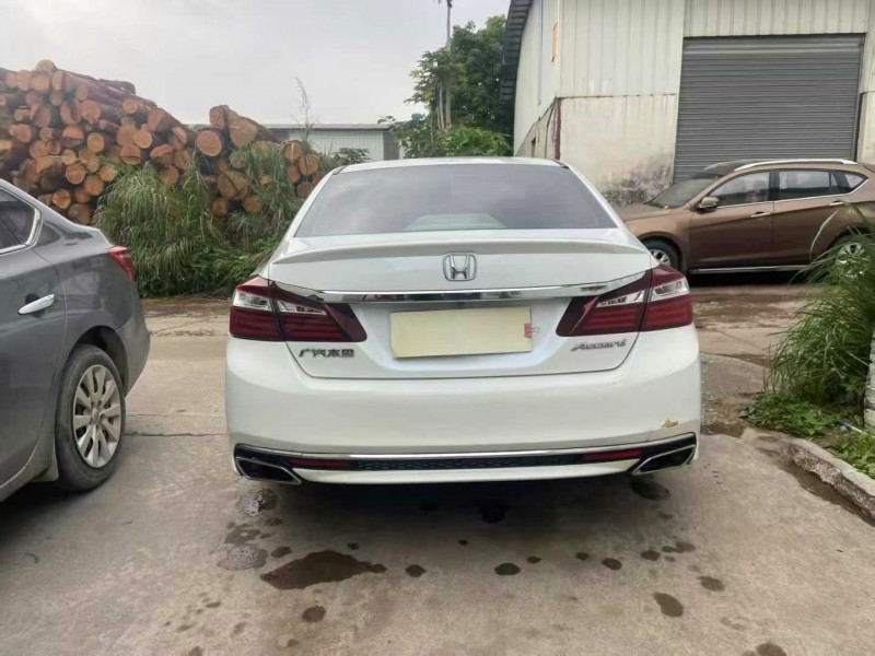 广州17年本田雅阁8