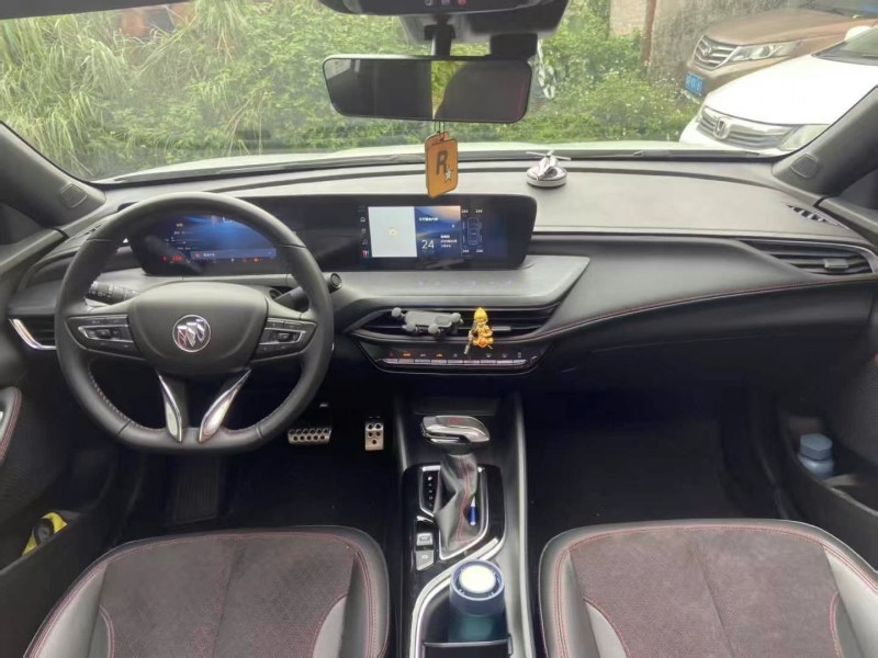 广州23年别克威朗5