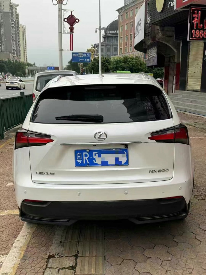 广州15年雷克萨斯NX8