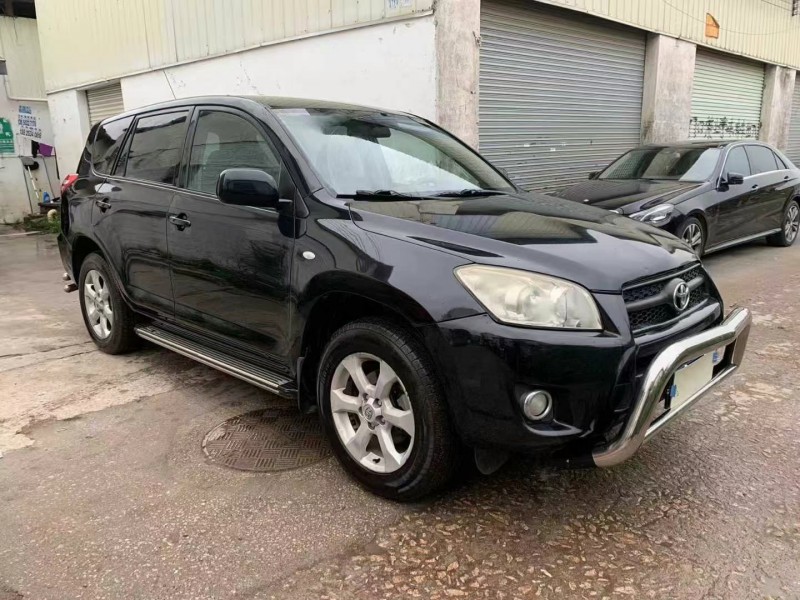 广州11年丰田RAV42