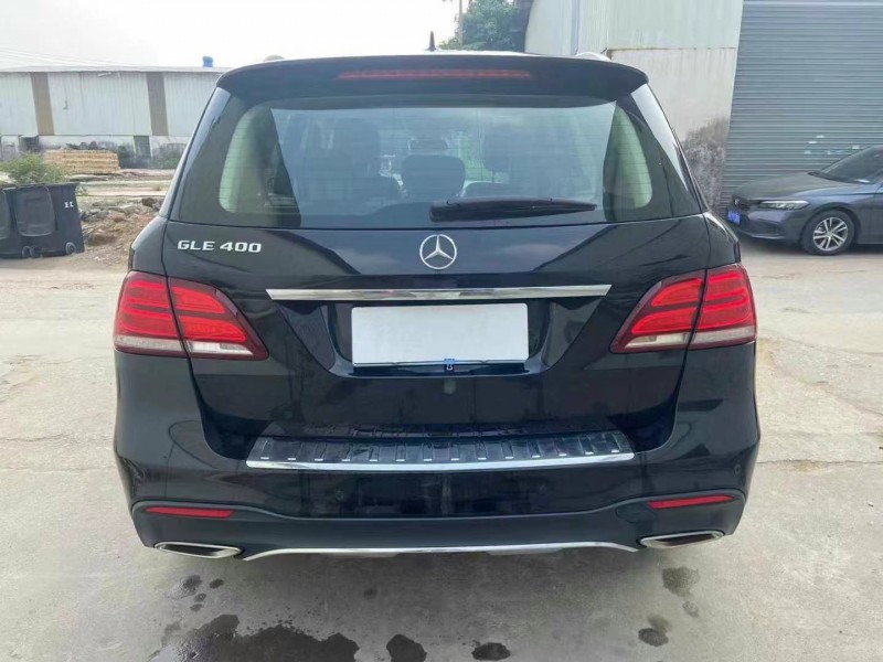 广州17年奔驰GLE8