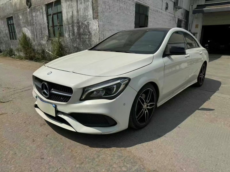 广州17年奔驰CLA3