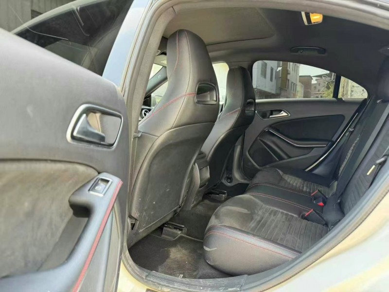 广州17年奔驰CLA6