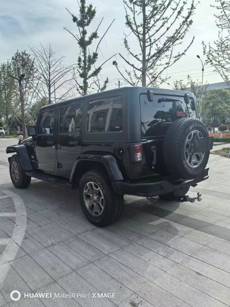 鶴壁15年Jeep牧馬人9