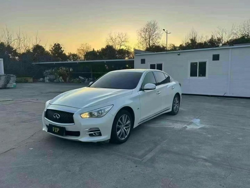 宿遷17年英菲尼迪Q50L2