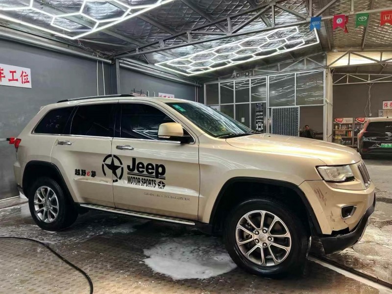 濰坊16年Jeep大切諾基2