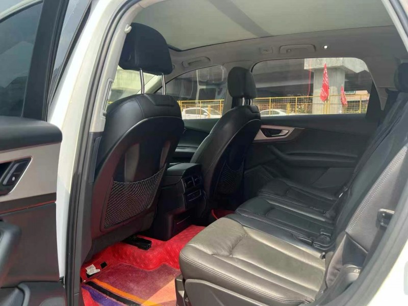 东莞17年奥迪Q76